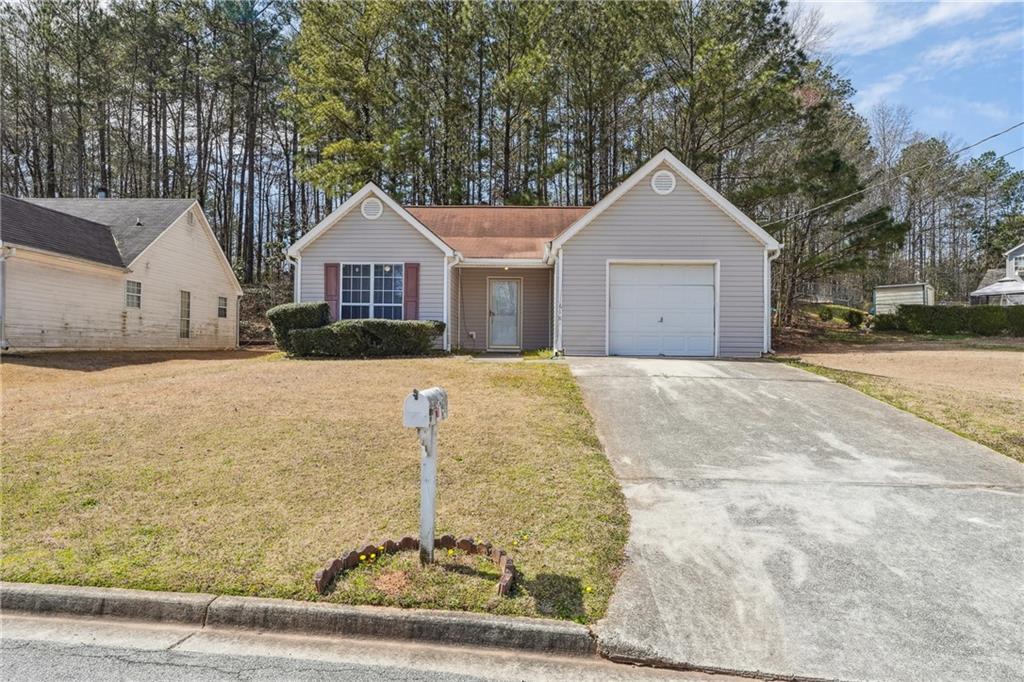 6187 Harvard Court, Morrow, Georgia image 1