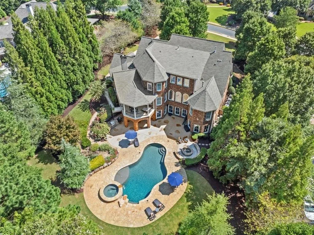 Milton, Georgia 30004, United States, 6 Bedrooms Bedrooms, ,7 BathroomsBathrooms,Residential,Pending,46332