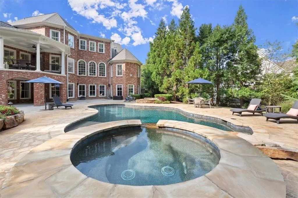 Milton, Georgia 30004, United States, 6 Bedrooms Bedrooms, ,7 BathroomsBathrooms,Residential,Pending,46332