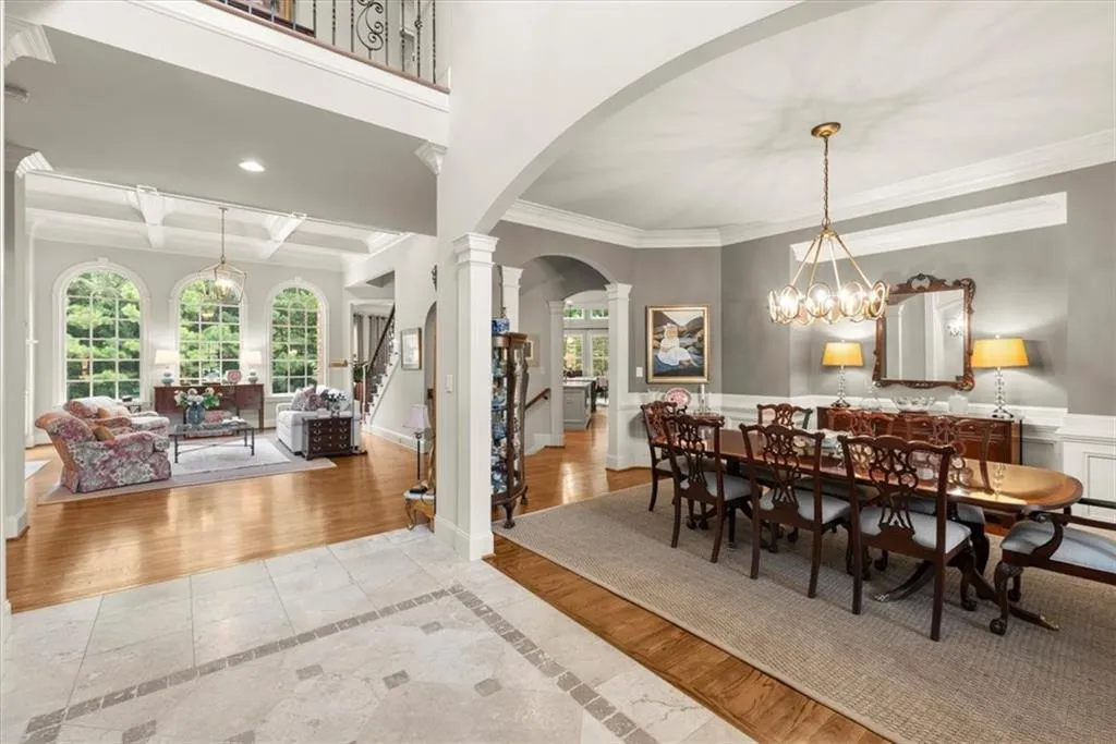 Milton, Georgia 30004, United States, 6 Bedrooms Bedrooms, ,7 BathroomsBathrooms,Residential,Pending,46332