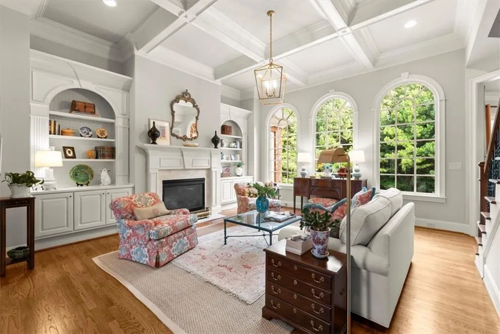 Milton, Georgia 30004, United States, 6 Bedrooms Bedrooms, ,7 BathroomsBathrooms,Residential,Pending,46332