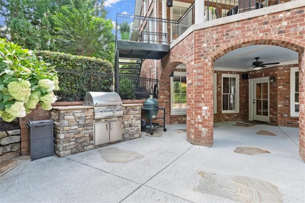 Milton, Georgia 30004, United States, 6 Bedrooms Bedrooms, ,7 BathroomsBathrooms,Residential,Pending,46332