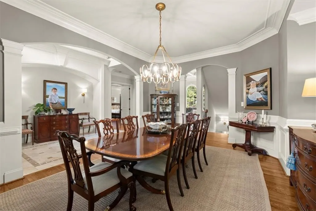 Milton, Georgia 30004, United States, 6 Bedrooms Bedrooms, ,7 BathroomsBathrooms,Residential,Pending,46332