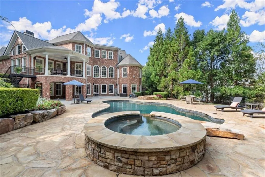 Milton, Georgia 30004, United States, 6 Bedrooms Bedrooms, ,7 BathroomsBathrooms,Residential,Pending,46332