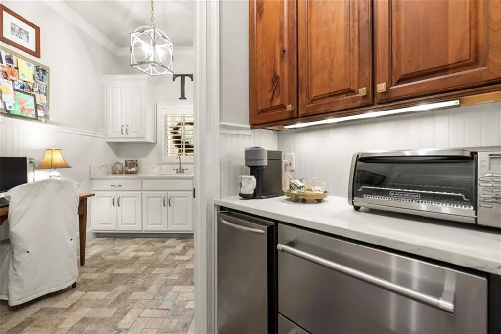 Milton, Georgia 30004, United States, 6 Bedrooms Bedrooms, ,7 BathroomsBathrooms,Residential,Pending,46332