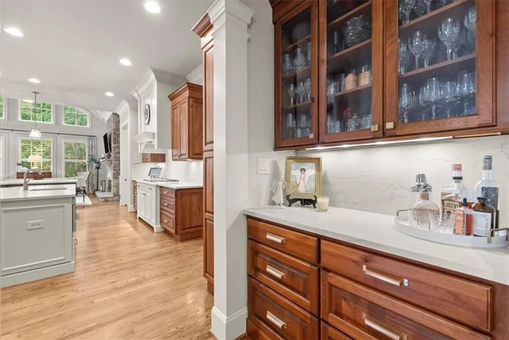 Milton, Georgia 30004, United States, 6 Bedrooms Bedrooms, ,7 BathroomsBathrooms,Residential,Pending,46332