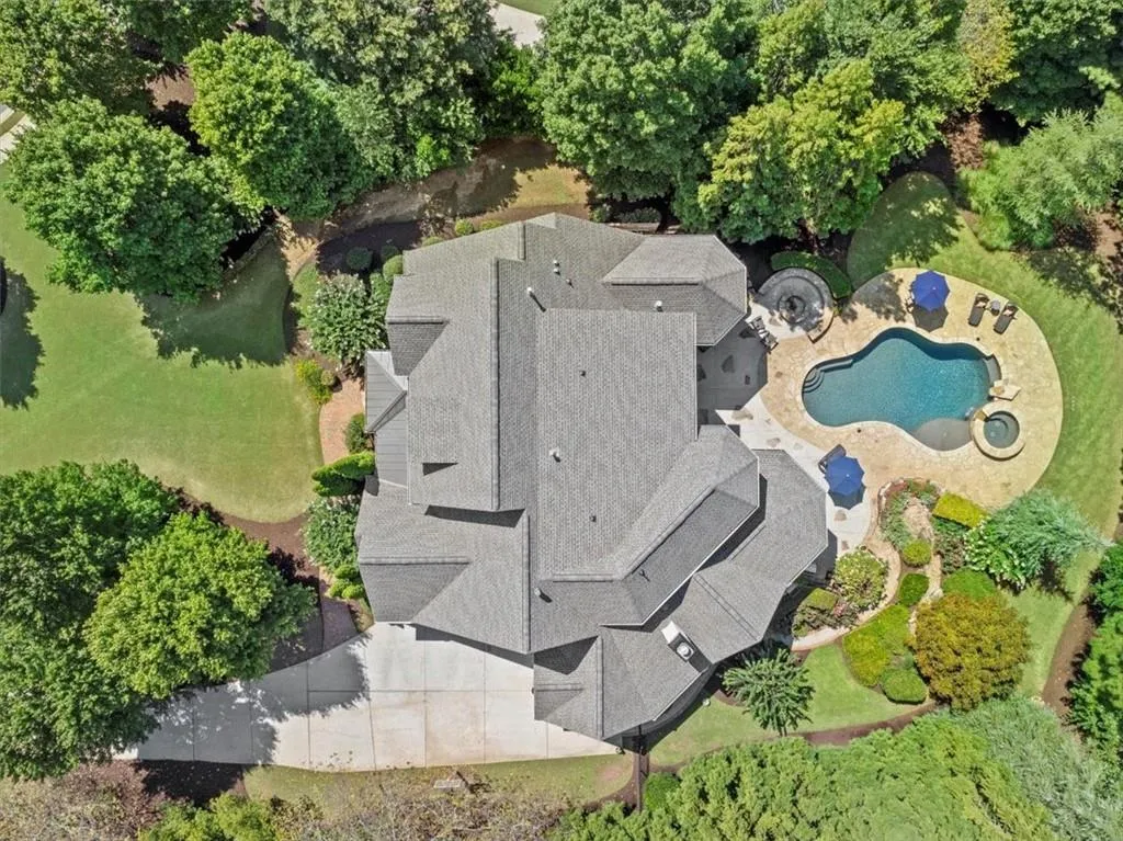 Milton, Georgia 30004, United States, 6 Bedrooms Bedrooms, ,7 BathroomsBathrooms,Residential,Pending,46332