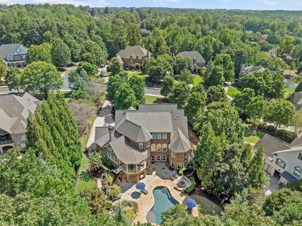 Milton, Georgia 30004, United States, 6 Bedrooms Bedrooms, ,7 BathroomsBathrooms,Residential,Pending,46332