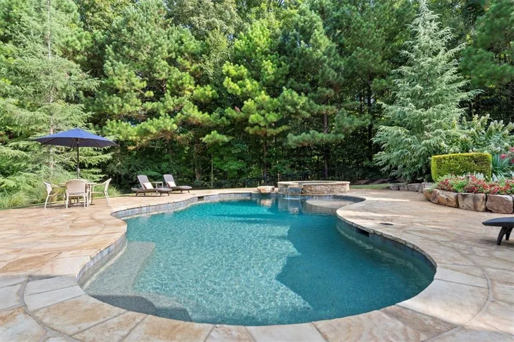 Milton, Georgia 30004, United States, 6 Bedrooms Bedrooms, ,7 BathroomsBathrooms,Residential,Pending,46332