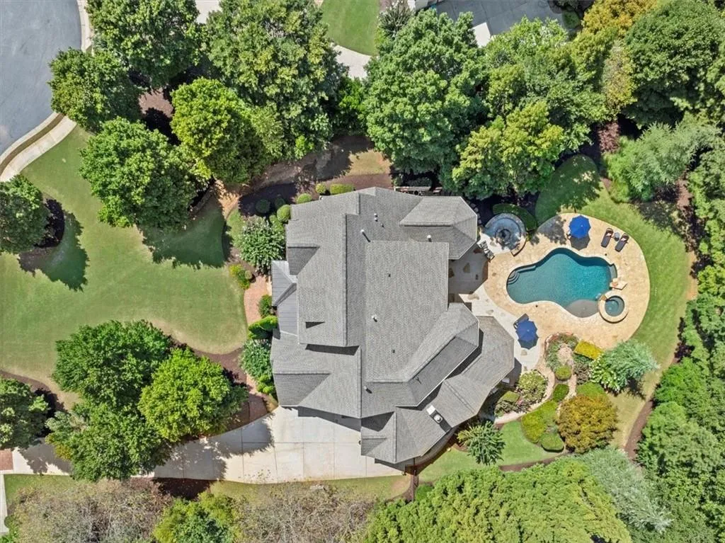 Milton, Georgia 30004, United States, 6 Bedrooms Bedrooms, ,7 BathroomsBathrooms,Residential,Pending,46332