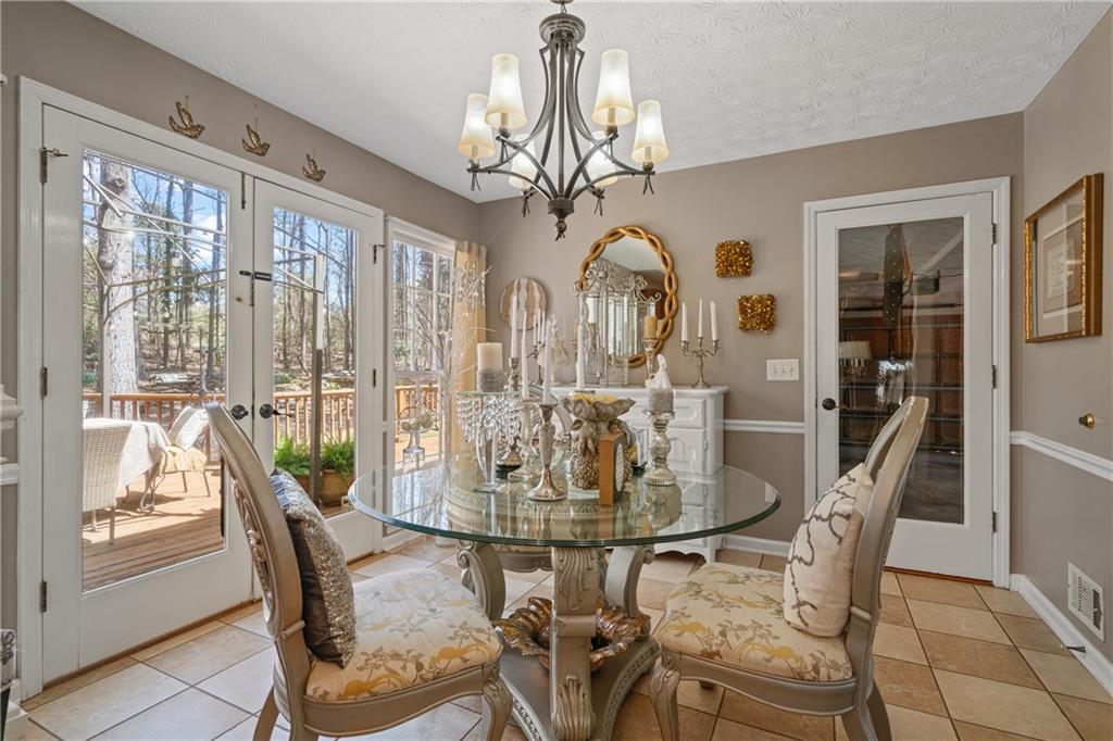 4053 Thompson Mill Road, Buford, Georgia image 12