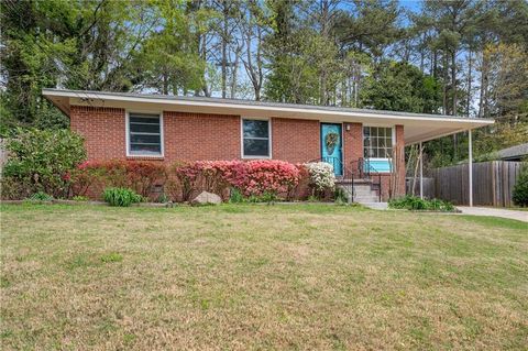 Photo of 1019 Greenbriar Circle, Decatur, GA 30033 (MLS # 7744613)