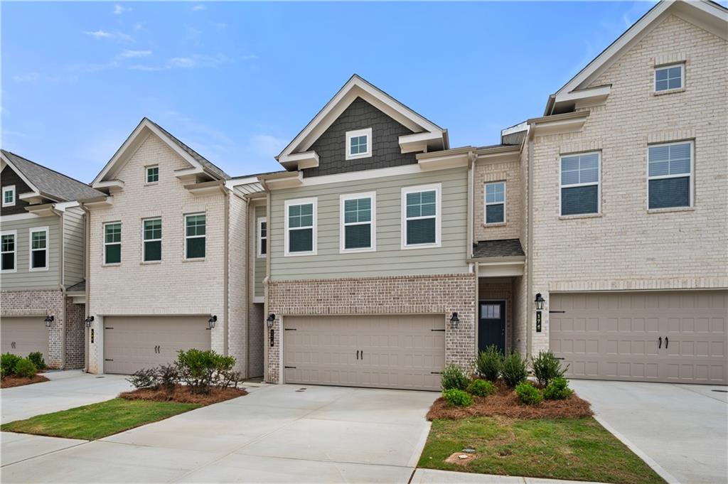 250 Abbotts Crossing Circle