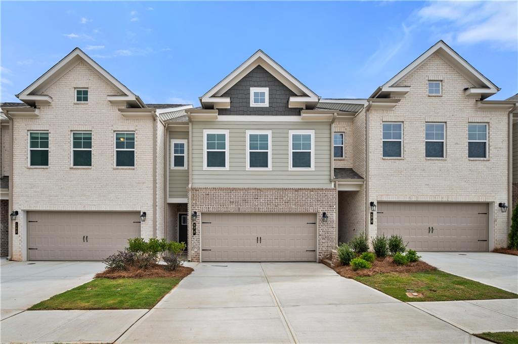 250 Abbotts Crossing Circle