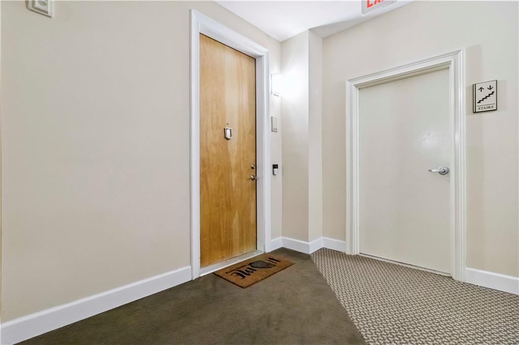 898 Oak Street SW 3228