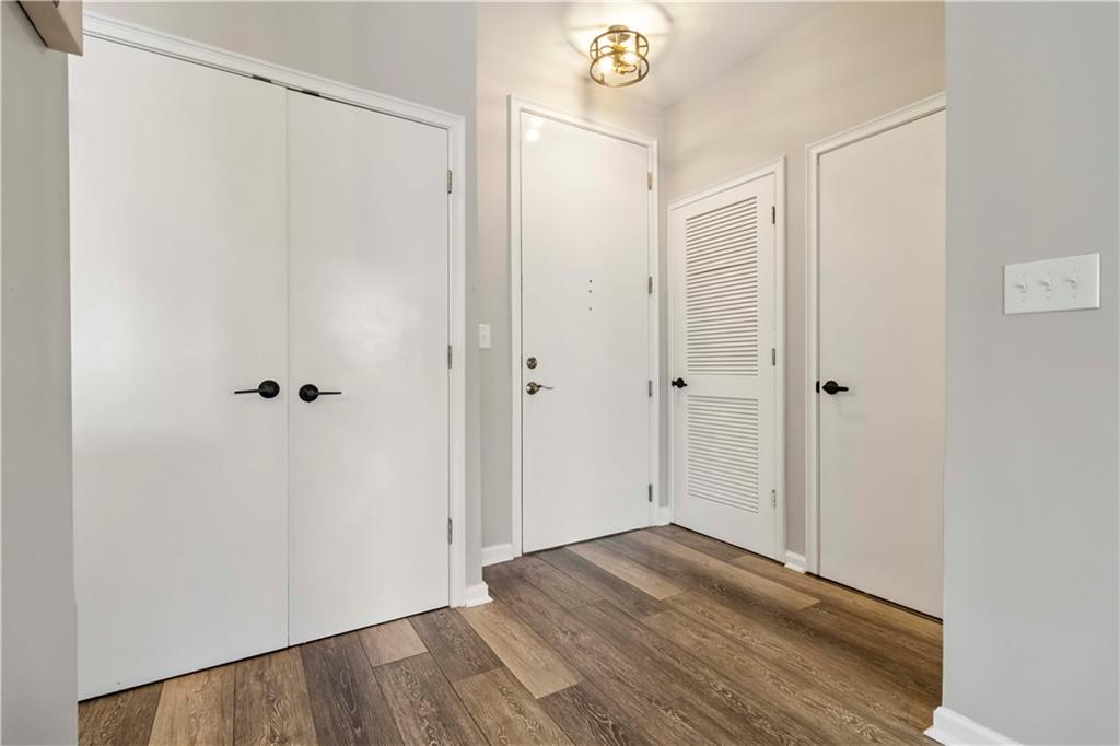 898 Oak Street SW 3228