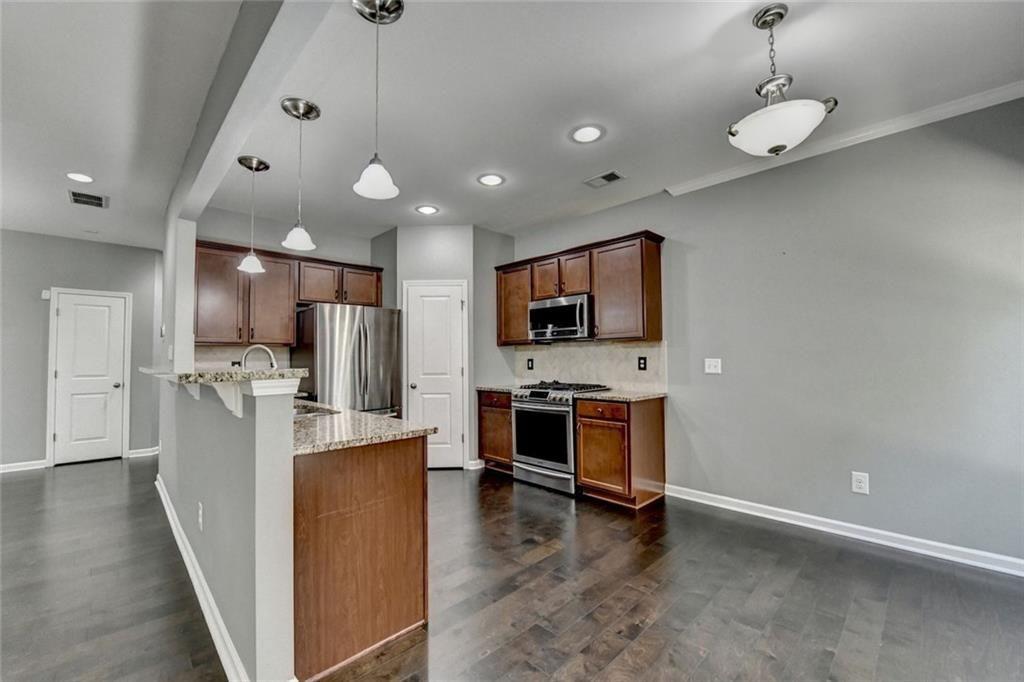 HANOVER POINTE - Residential