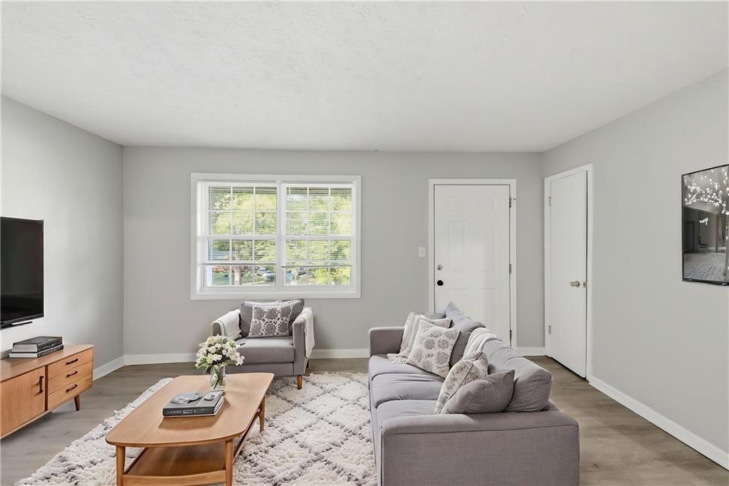 2322 Chestnut Log Loop