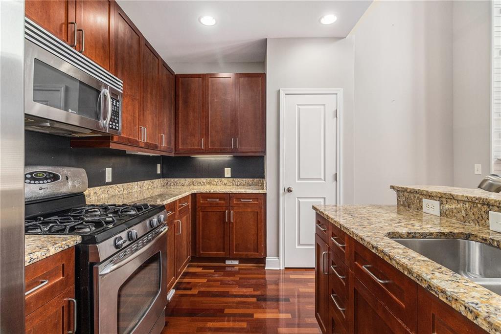 6023 Brookside Oak Circle