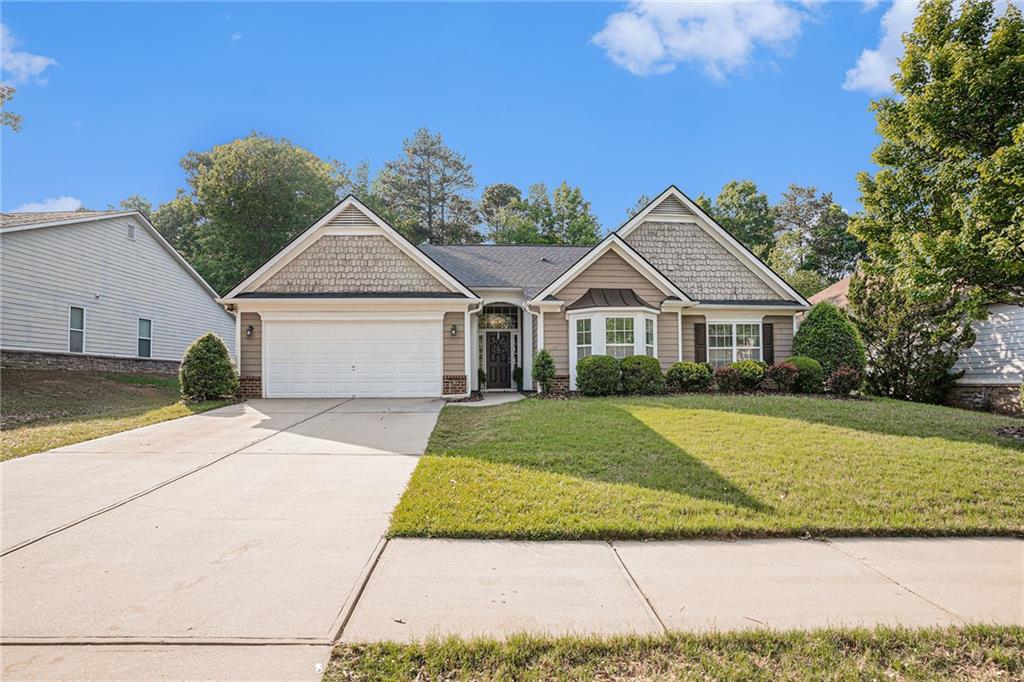 352 Southgate Drive, Locust Grove, Georgia image 2