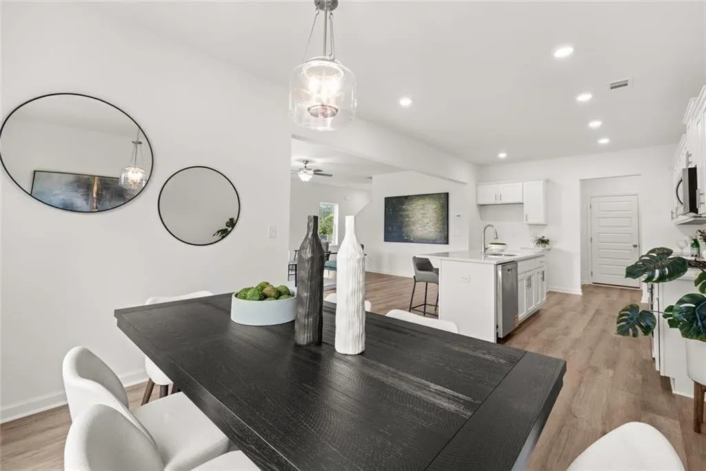 Loganville, Georgia 30052, United States, 4 Bedrooms Bedrooms, ,3 BathroomsBathrooms,Residential,Active,230272