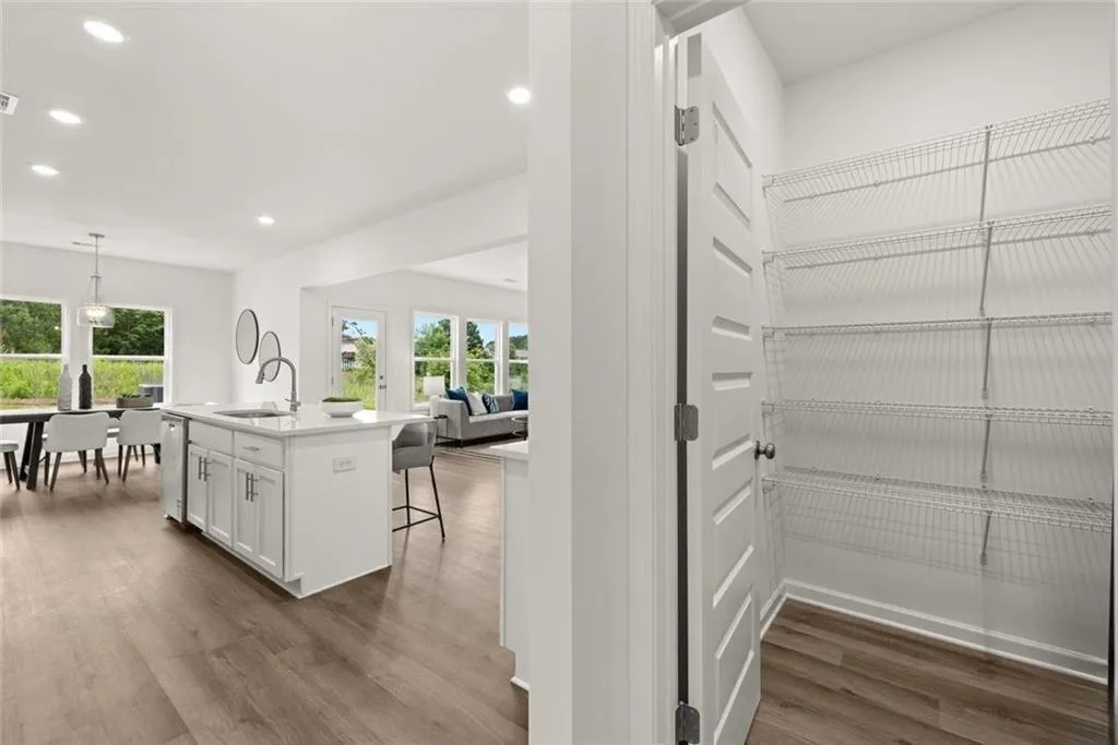 Loganville, Georgia 30052, United States, 4 Bedrooms Bedrooms, ,3 BathroomsBathrooms,Residential,Active,230272