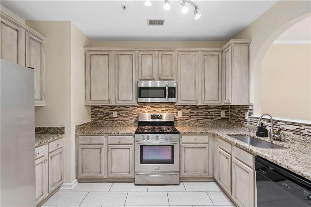 1075 Brownstone Drive 23