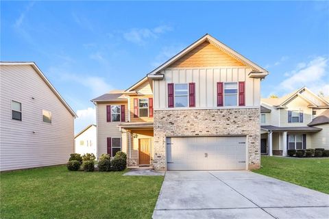 Homes For Sale - 2523 Quincy Loop<br/> Fairburn, GA 30213