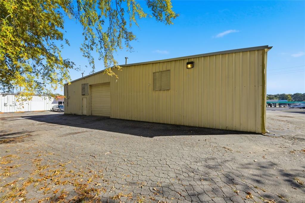 6843 HIGHWAY 85