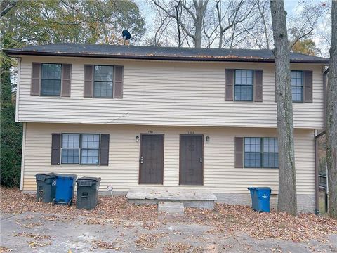 1806 Neely Avenue Atlanta GA 30344