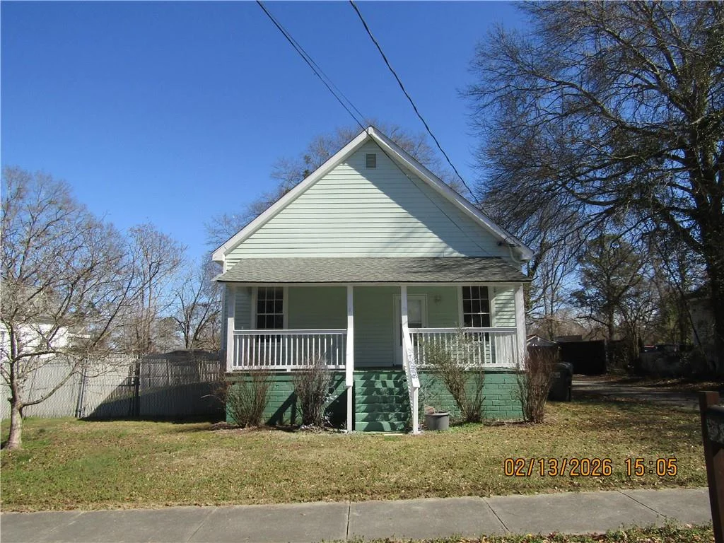 1645 Main Street