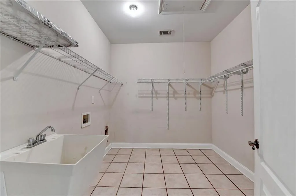 Dacula, Georgia 30019, United States, 3 Bedrooms Bedrooms, ,2 BathroomsBathrooms,Residential,Pending,200854