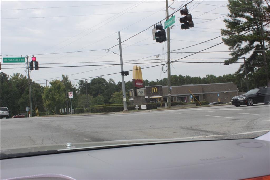 433 N Deshon Road, Stone Mountain, Georgia image 5