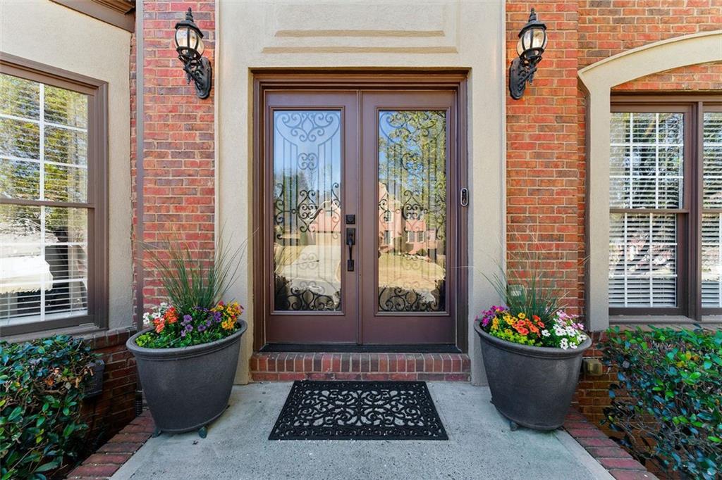 317 Vista Lake Drive, Suwanee, Georgia image 2