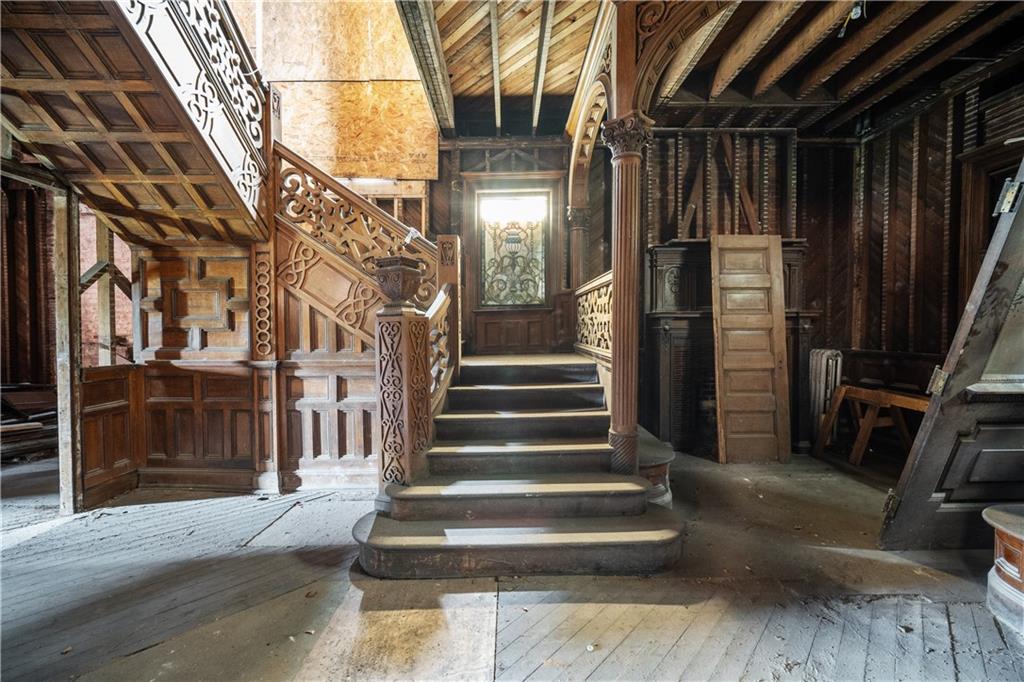 537 Peachtree Street