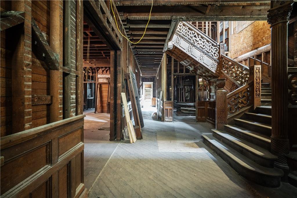 537 Peachtree Street