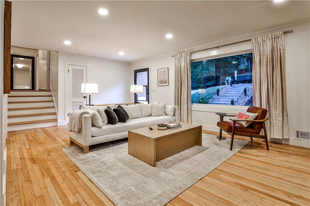 1282 Thomas Road