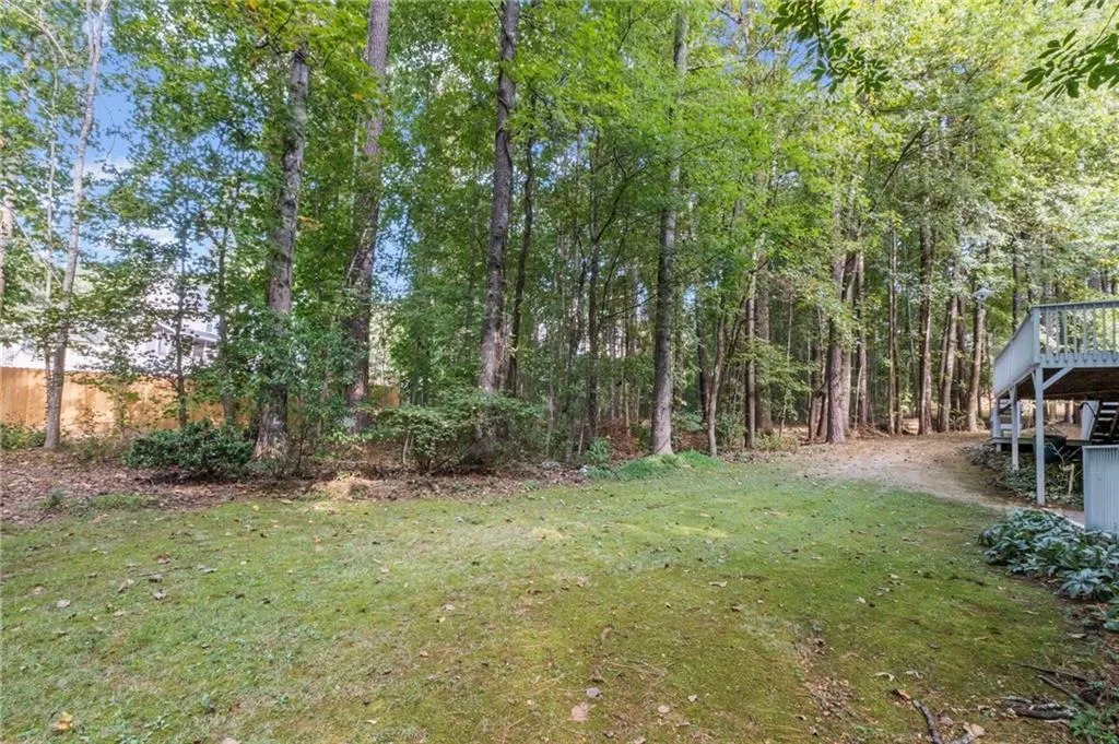 Roswell, Georgia 30075, United States, 5 Bedrooms Bedrooms, ,4 BathroomsBathrooms,Residential,Pending,212439