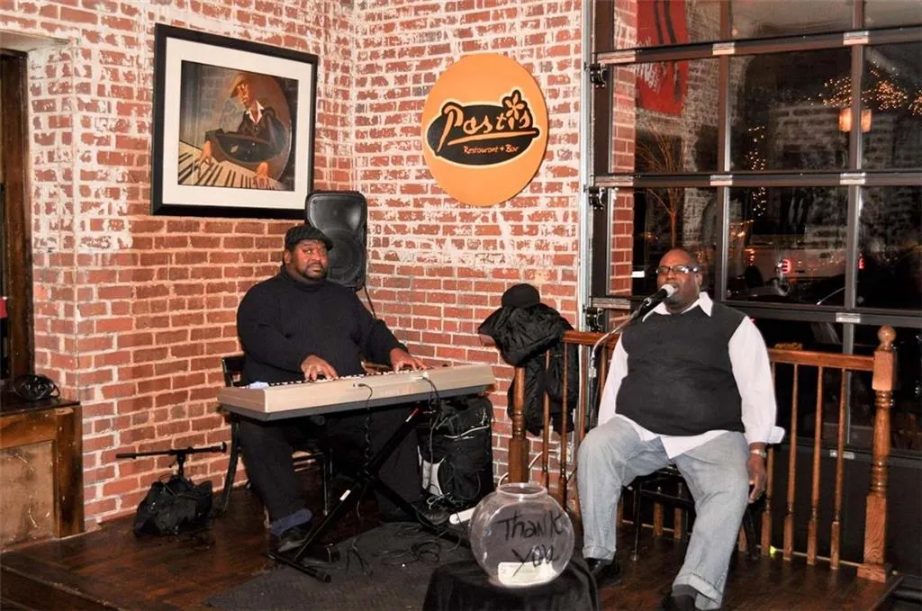 Roswell, Georgia 30075, United States, 5 Bedrooms Bedrooms, ,4 BathroomsBathrooms,Residential,Pending,212439