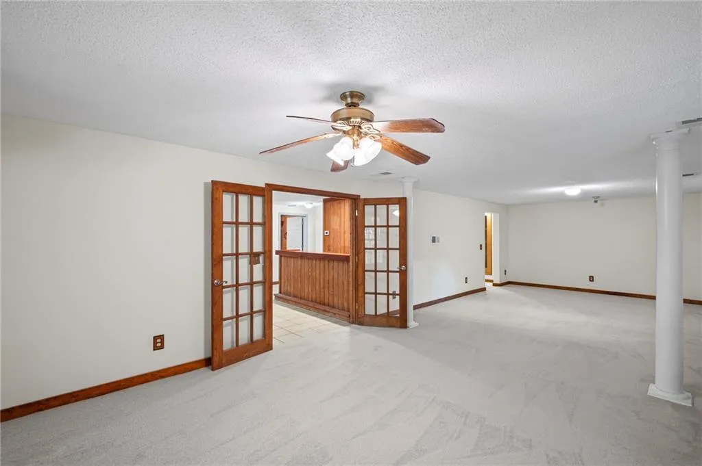 Roswell, Georgia 30075, United States, 5 Bedrooms Bedrooms, ,4 BathroomsBathrooms,Residential,Pending,212439