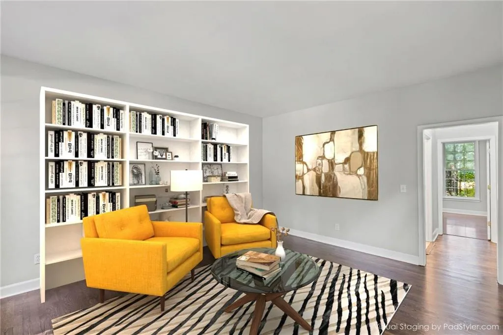 Roswell, Georgia 30075, United States, 5 Bedrooms Bedrooms, ,4 BathroomsBathrooms,Residential,Pending,212439