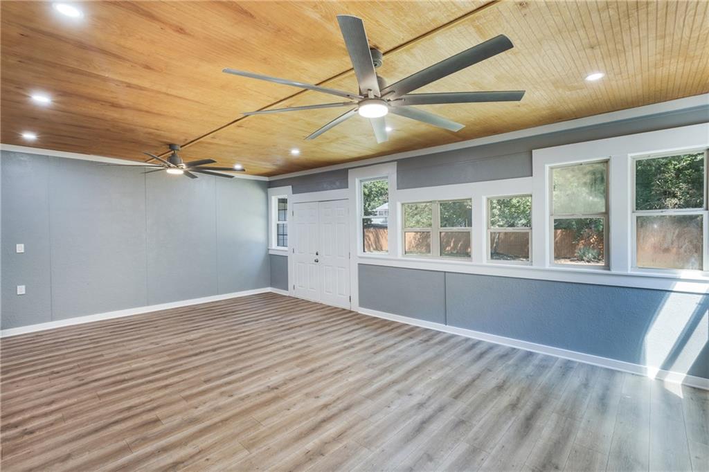 675 Inglewood Drive SE