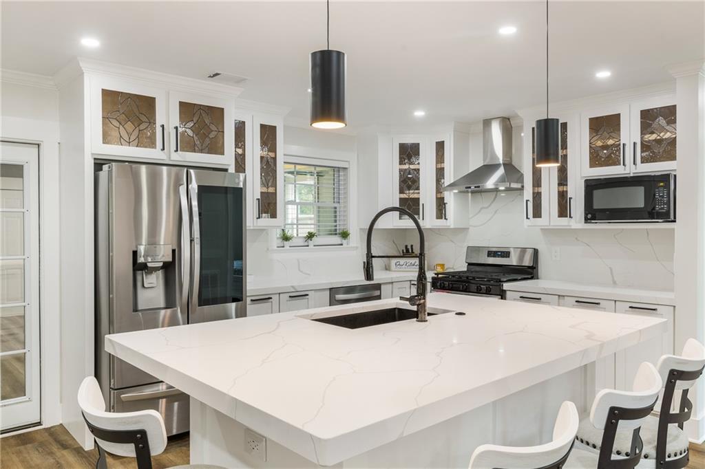 675 Inglewood Drive SE