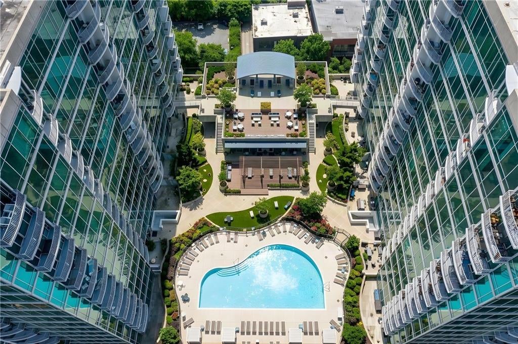 923 Peachtree Street NE 1221