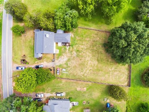 A home in Powder Springs