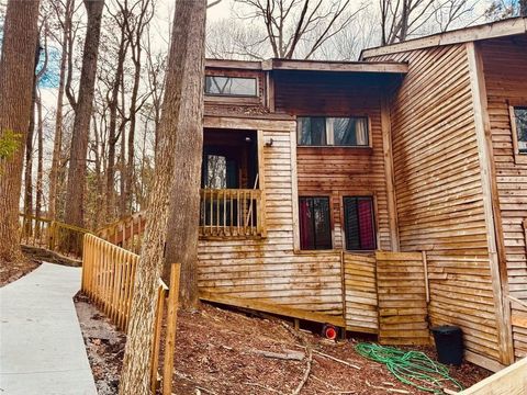 Townhouse For Sale - 2573 Terrace Trail<br/> Dekalb County, Decatur, GA 30035