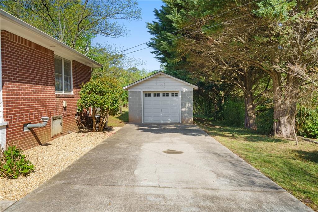 566 Huff Street, Lawrenceville, Georgia image 7