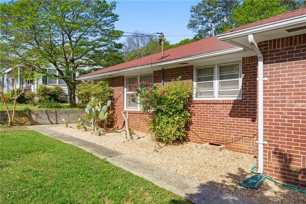 566 Huff Street, Lawrenceville, Georgia image 4