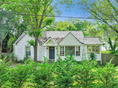 Photo of 511 Ashburton Avenue, Decatur, GA 30032 (MLS # 7644467)