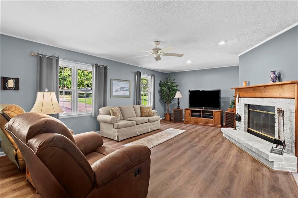3361 Pawnee Trail SW
